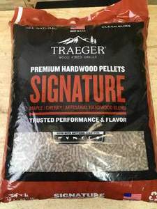 lot 53 image: Traeger Premium Hardwood Pellets Signature (MapleCherry) Natural Hardwood Blend