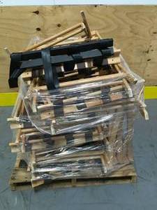 lot 60 image: Pallet of Luggage Racks