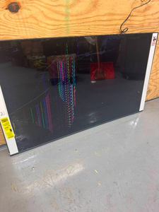 lot 130 image: SAMSUNG Q70C 55IN QLED 4K Smart TV - FOR PARTS OR REPAIR