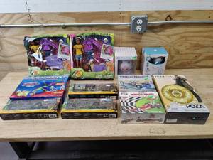 lot 148 image: Lot of Assorted Childrens Toys