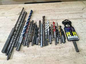 lot 152 image: Lot of Assorted SDS Bits