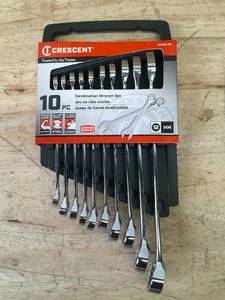 lot 72 image: Crescent 10 Piece Metric Combination Wrench Set Model # CCWS3-05 04102518.40