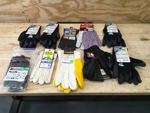 lot 193 image: Lot of Assorted Work Gloves