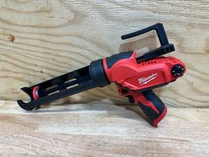 lot 219 image: Milwaukee M12 12V Lithium-Ion Cordless 10 oz. Adhesive and Caulk Gun (Tool-Only)
