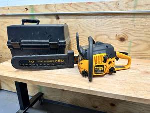 lot 225 image: Poulan Pro PP4018 Chainsaw
