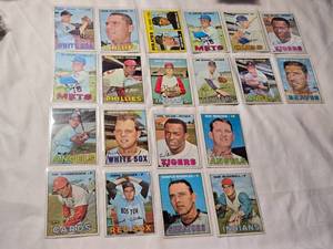 lot 88 image: Lot of 20 Vintage 1967 Topps Baseball Cards