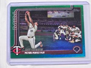 lot 178 image: 2024 Topps Minnesota Twins Baseball Card - Say Cheese Picture Perfect Play Green Foil SP No. 81 and Numbered 8299