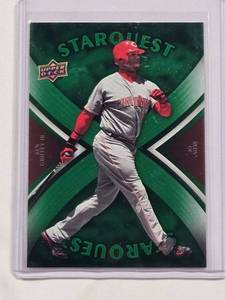 lot 210 image: Ken Griffey Jr. 2008 Upper Deck StarQuest Green Foil No. SQ-4