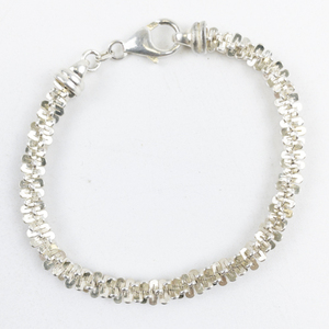 lot 24 image: Fancy V Link Sterling Silver Chain Bracelet .