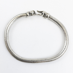 lot 26 image: Thick Snake Sterling Silver Chain Bracelet .