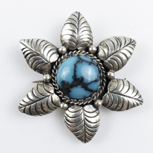 lot 33 image: Mexico (Unknown) Turquoise Sterling Silver PendantBrooch.