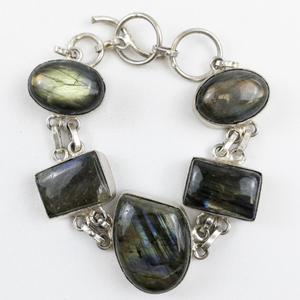 lot 46 image: Labradorite Sterling Silver Bracelet.