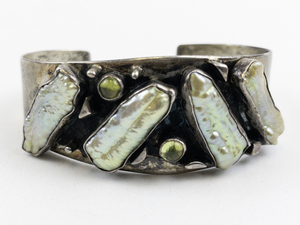 lot 48 image: Jay King  Green Pearl & Peridot Sterling Silver Cuff Bracelet.