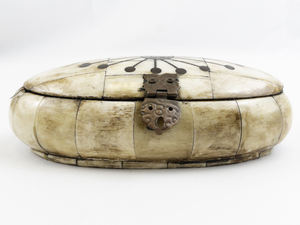 Vintage Camel Bone Inlay Brass Oval Jewelry/Trinket Box
