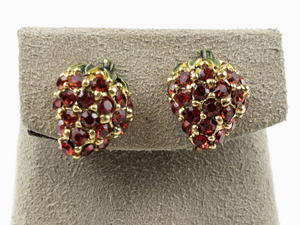 lot 118 image: Vintage Cute Red Rhinestone Strawberry Gold Plated Clip-On Earrings .