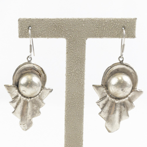 lot 139 image: Vintage Art Deco Style Sterling Silver French Wire Earrings .