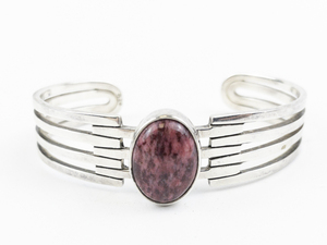 lot 161 image: Pink Rhodochrosite Oval Cabochon Sterling Silver Cuff Bracelet. 33 Grams.