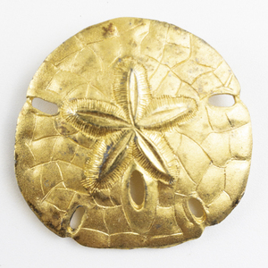 lot 203 image: Sand Dollar Gold Plated Base Metal Brooch .