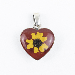 lot 219 image: Resin Flower Inlaid sterling silver pendant (no chain).