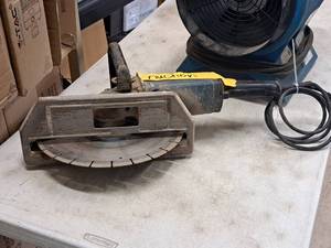 lot 562 image: Bosch 14 Circular Saw 1365