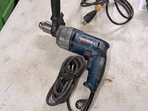 lot 581 image: Bosch 38 Drill 1033VSR