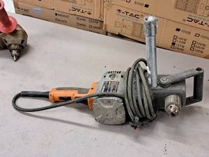 lot 595 image: Ridgid 12-drive Right Angle Drill R7130