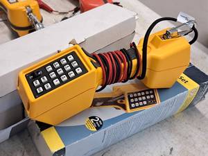 lot 629 image: Fluke Networks TS 22A Craft Test Set (New)