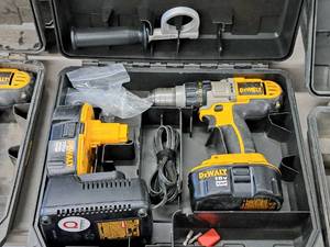 lot 647 image: DeWalt 12 XRP 18V Cordless DrillDriver DC920 with (2) Batteries, (1) Charger,  Tool Handle, Case