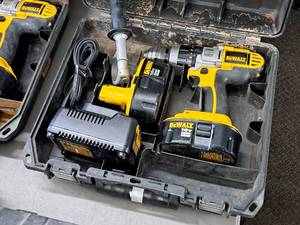 lot 646 image: DeWalt 12 XRP 18V Cordless DrillDriver DC920 with (2) Batteries, (1) Charger,  Tool Handle, Case