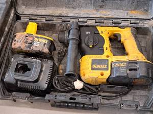 lot 658 image: DeWalt 18V SDS Hammer DC212 with (2) Batteries, (1) Charger,  Tool Handle, Case