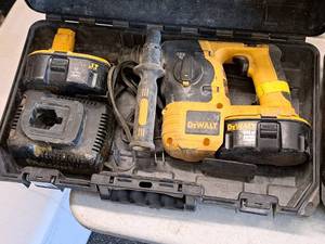 lot 667 image: DeWalt 18V SDS Hammer DC212 with (2) Batteries, (1) Charger,  Tool Handle, Case