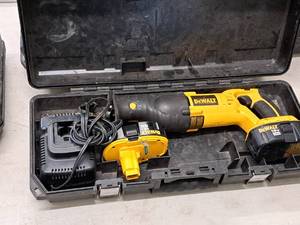 lot 677 image: DeWalt Variable Speed 18V Reciprocating Saw DC385 with (2) Batteries, (1) Charger, Case