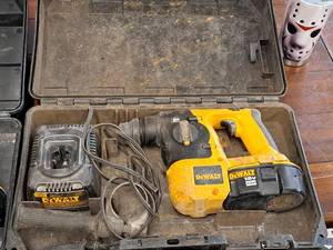 lot 668 image: DeWalt 18V SDS Hammer DC212 with (1) Battery, (1) Charger, Case