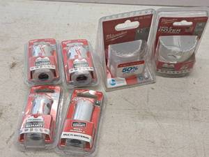 lot 703 image: Lot of (6) Milwaukee Hole Dozer Bi-Metal Hole Saw Boring Bits - 1-18 (x2), 78 (x2), 1-34 (x1) and 2 (x1)