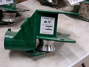 lot 730 image: Greenlee Boom MountTugger Adapter  3 Rigid Steel or Schedule 40  10 Max #00871