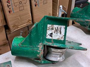 lot 731 image: Greenlee Boom MountTugger Adapter  3 Rigid Steel or Schedule 40  10 Max #00871