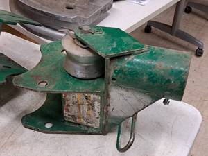 lot 732 image: Greenlee Boom MountTugger Adapter  3 Rigid Steel or Schedule 40  10 Max #00871