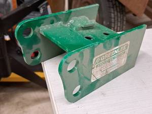 lot 742 image: Greenlee Screw-On Coupler Adapter #00799