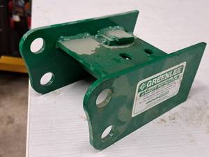 lot 744 image: Greenlee Screw-On Coupler Adapter #00799
