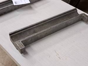 lot 750 image: Greenlee Cable Tray Roller  1-12 EMT