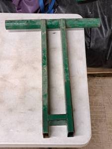 lot 766 image: Greenlee T-Stand for TuggerCable Puller #00867
