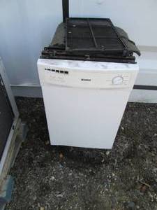 lot 47 image: Kenmore Space saving dishwasher wit...