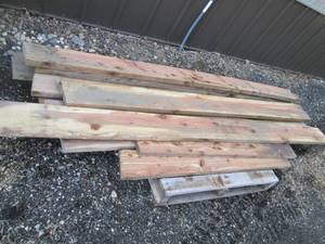 lot 58 image: Bundle of Red Cedar wood slabs rang...