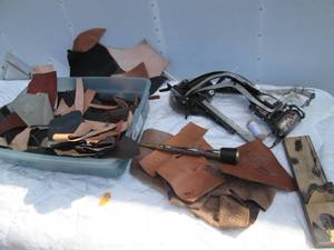 lot 60 image: Leather jointersewing device and o...
