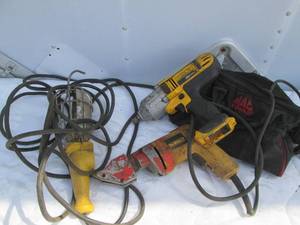 lot 64 image: Dewalt 20v cordless 12in impact (n...