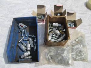 lot 70 image: Organizer plus small box of air, ga...