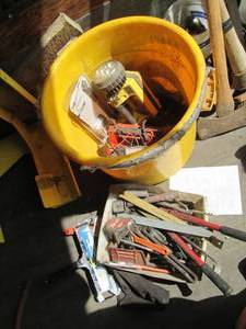lot 77 image: Laundry bucket containing a variety...