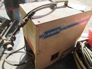 lot 82 image: LB White gas garage or shop heater...