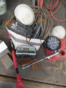 lot 86 image: 612 another dual rate battery char...