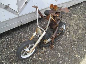 lot 90 image: Skillfully crafted metal Dog on Mo...